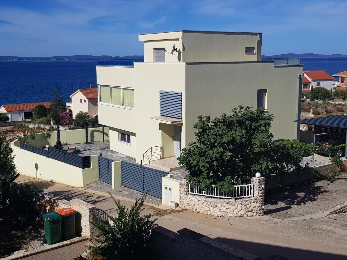 Yellow Cube Kozino Exterior photo